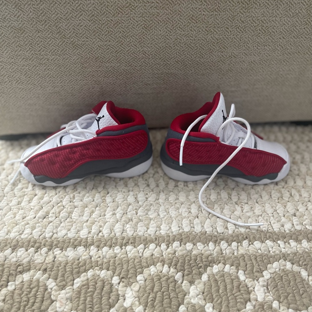 Jordan 13's Toddler 8c - Picture 3 of 5